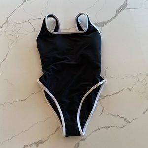 LainSnow Ocean Isle one piece - Black